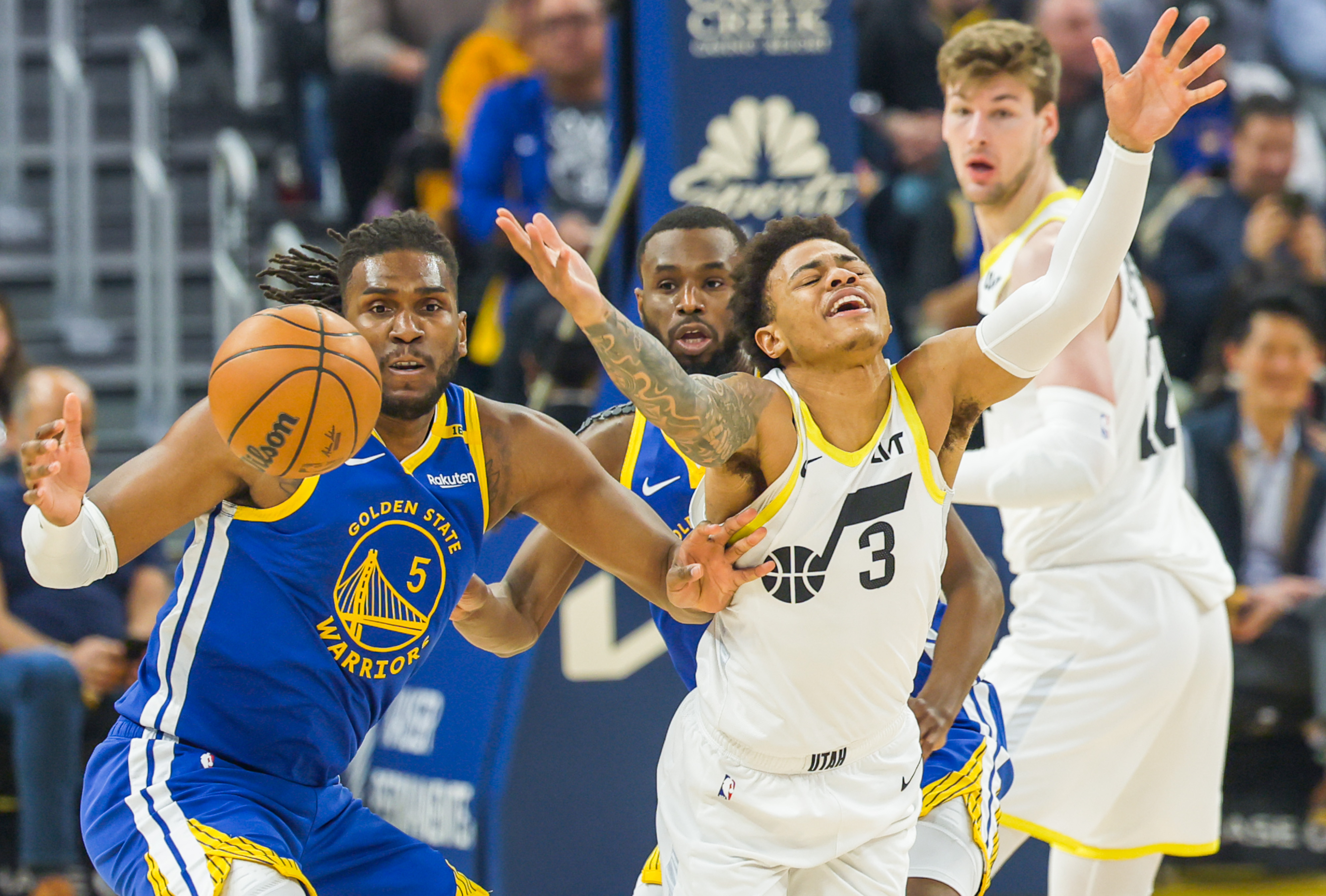 爱游戏体育包含国际比赛日NBA季后赛焦点战，克里夫兰骑士止住颓势，管理层满意，更衣室氛围转暖的词条