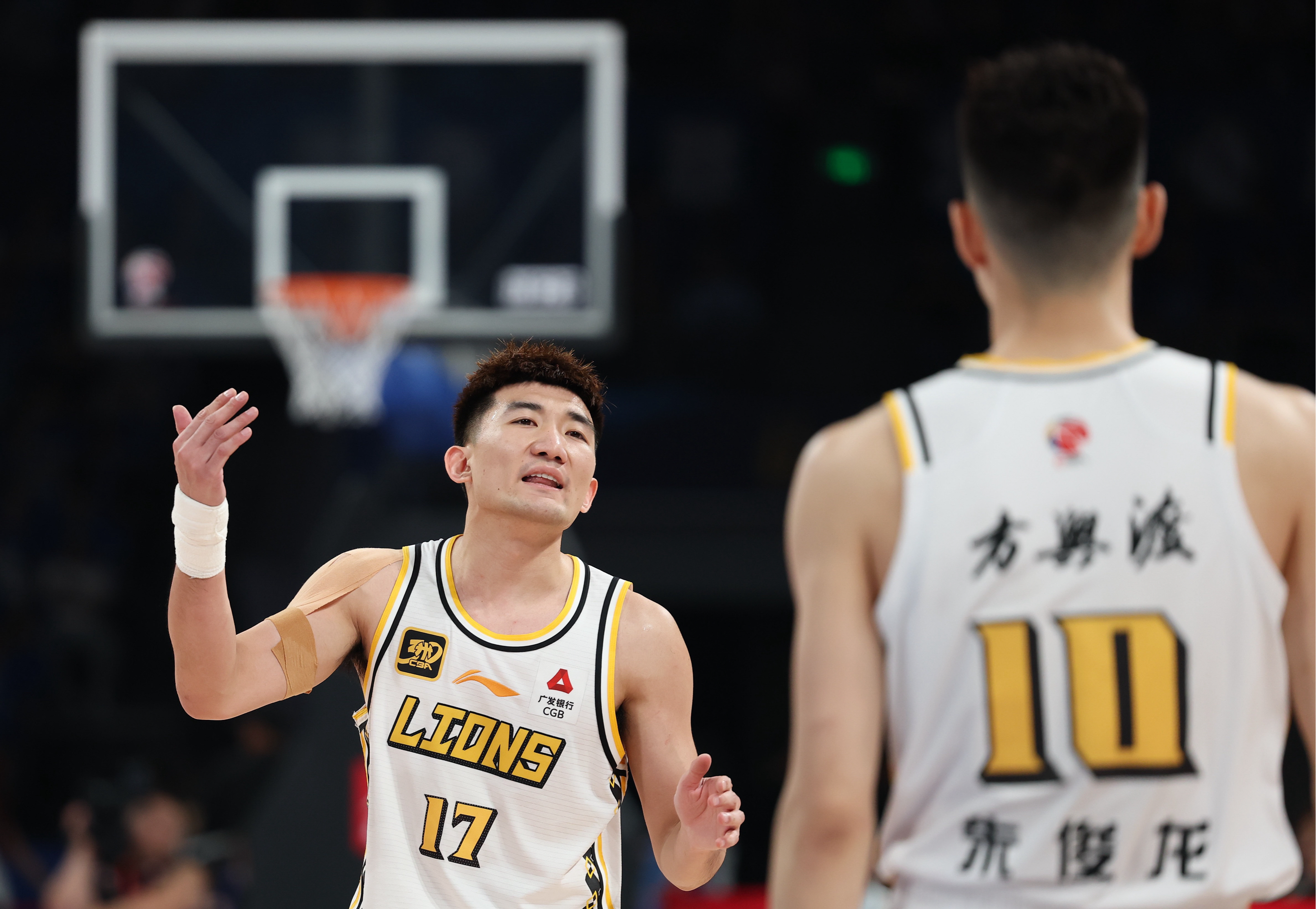深圳男篮迎NBA总决赛关键赛，今夜状态回暖，管理层满意，纪律约束更严格(14总决赛全场回放)