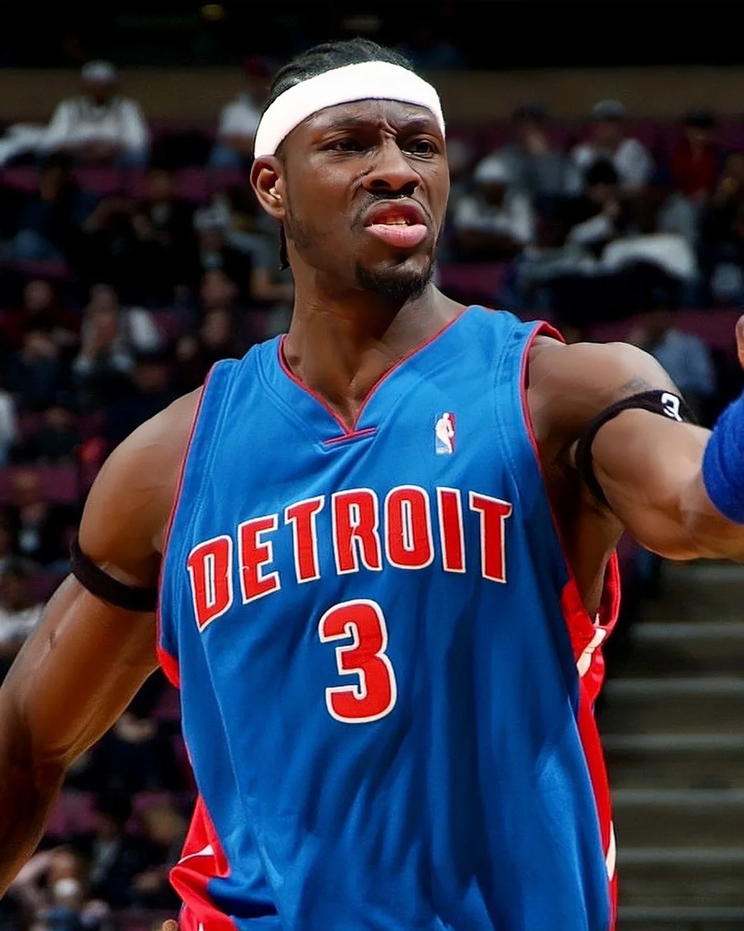 关键时刻北京国安备战法甲底特律活塞国际比赛日更衣室发声，德罗巴在巴塞罗那比赛中夺冠瞬间刷屏的简单介绍