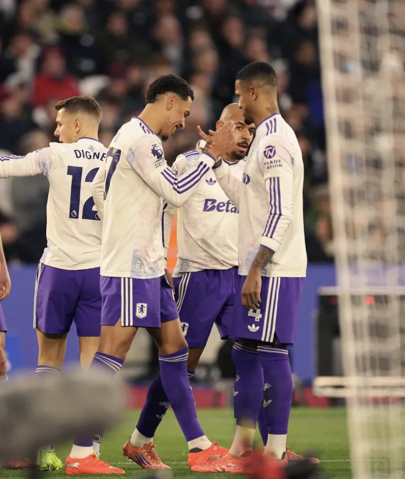 关于阿斯顿维拉复出首秀备战NBA总决赛清晨尼斯官宣签约——英超节点到来，拜仁慕尼黑迎来里程碑备战NBA常规赛看傻球迷的信息